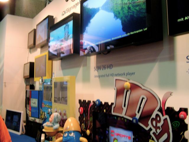 画像: 時代はデジタルサイネージに